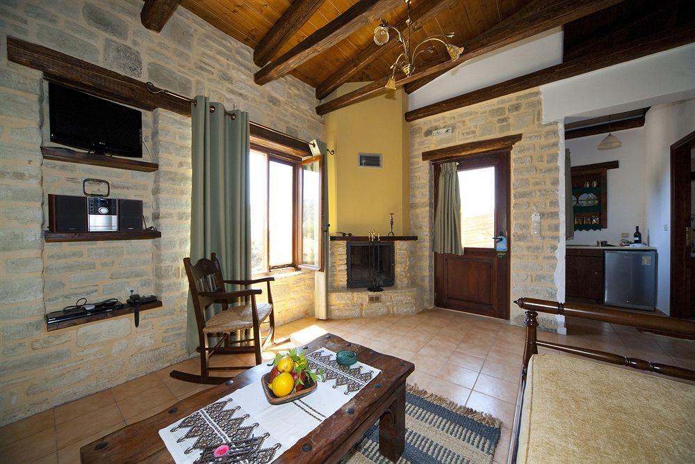 Eleonas Hotel Faistos ภายนอก รูปภาพ