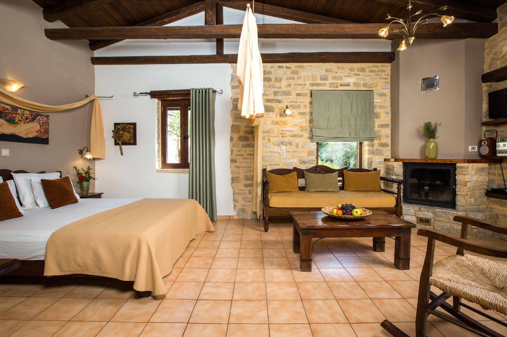 Eleonas Hotel Faistos ภายนอก รูปภาพ